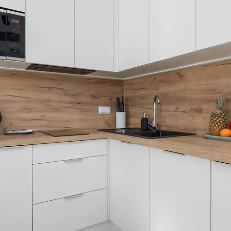 Relax Balkon & Parking By Renters דירה רוגובו