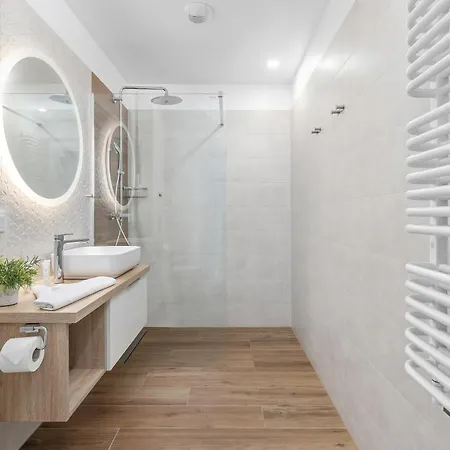 Relax Balkon & Parking By Renters *